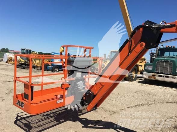 JLG 800AJ Kuukulkijat