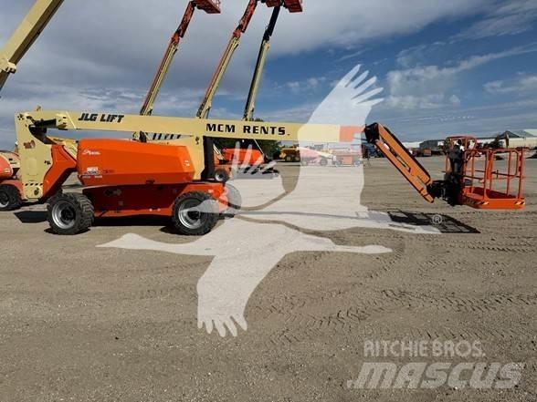JLG 800AJ Kuukulkijat