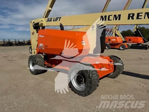 JLG 800AJ Kuukulkijat