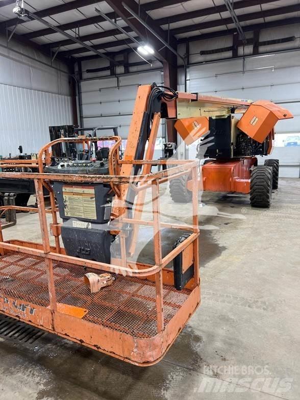JLG 800AJ Kuukulkijat