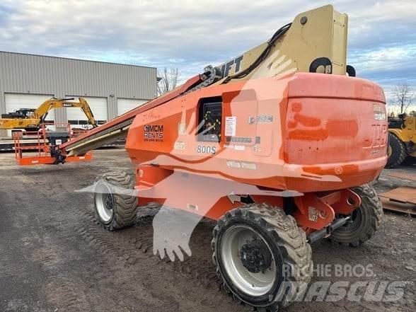 JLG 800S Teleskooppipuominostimet