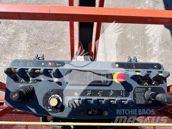 JLG 860SJ Teleskooppipuominostimet