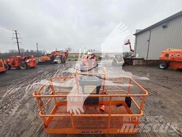 JLG 860SJ Teleskooppipuominostimet