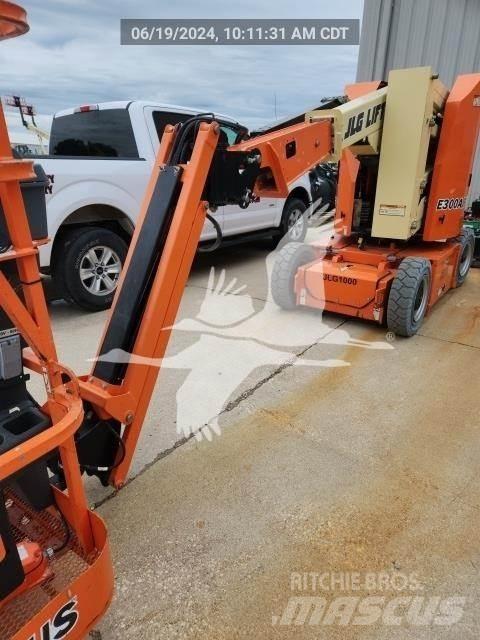 JLG E300AJP Kuukulkijat