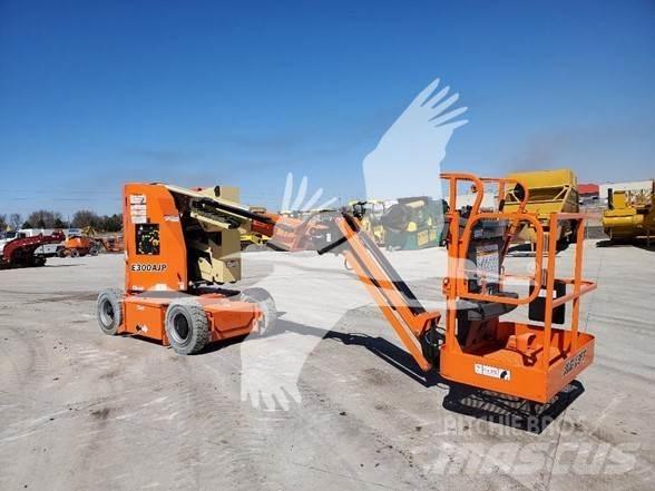 JLG E300AJP Kuukulkijat