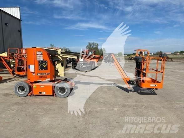 JLG E300AJP Kuukulkijat