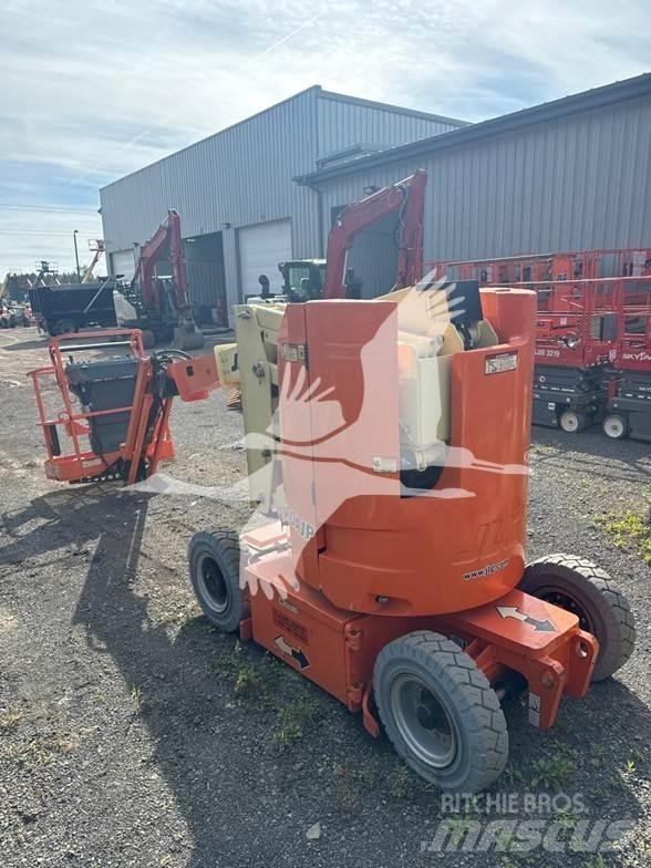 JLG E300AJP Kuukulkijat