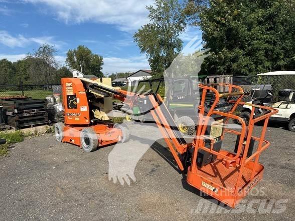 JLG E300AJP Kuukulkijat