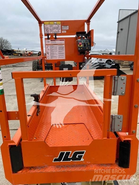 JLG ES1932 Saksilavat
