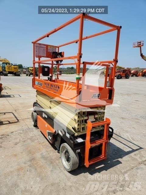 JLG ES2632 Saksilavat