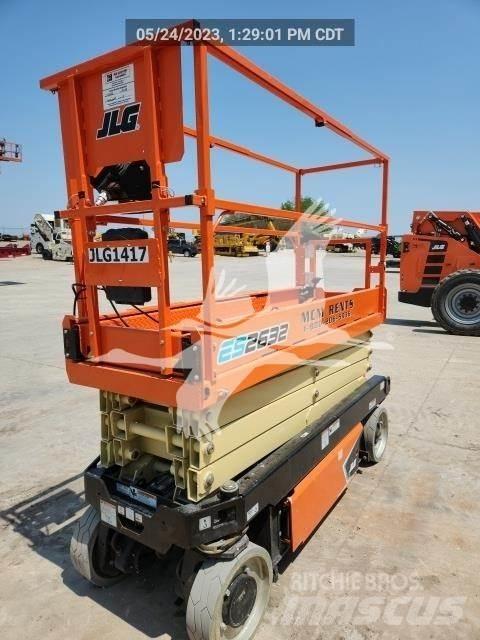 JLG ES2632 Saksilavat