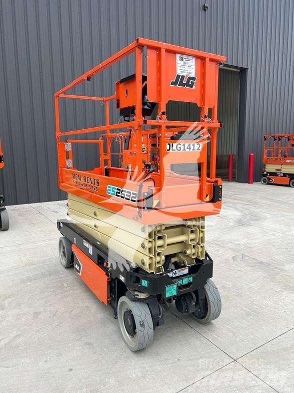 JLG ES2632 Saksilavat