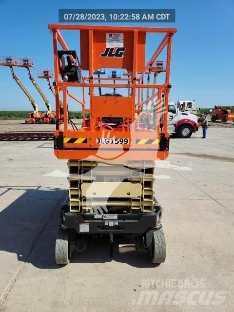 JLG ES3246 Saksilavat
