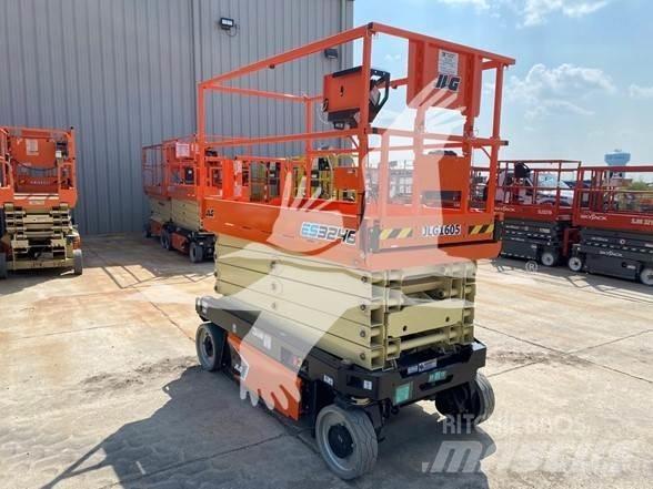 JLG ES3246 Saksilavat