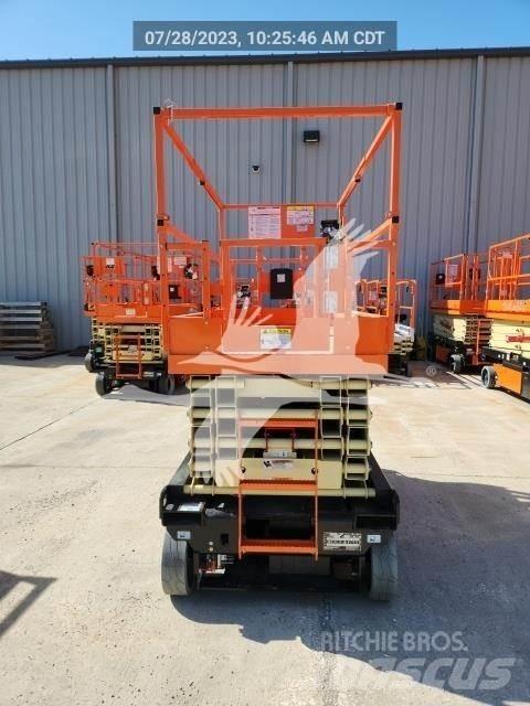 JLG ES3246 Saksilavat