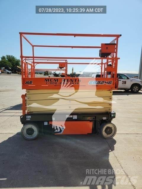JLG ES3246 Saksilavat