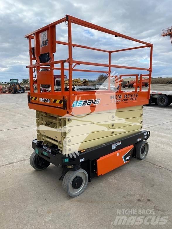 JLG ES3246 Saksilavat