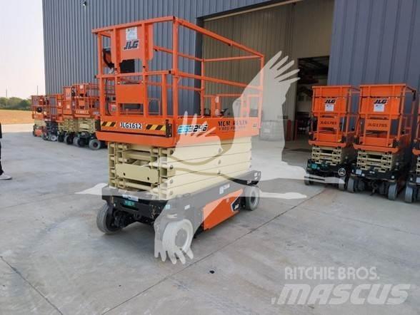 JLG ES3246 Saksilavat