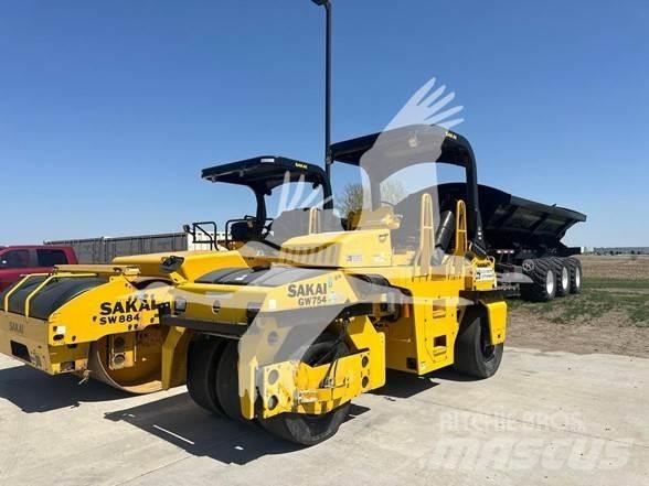 Sakai GW754 Kumipyöräjyrät
