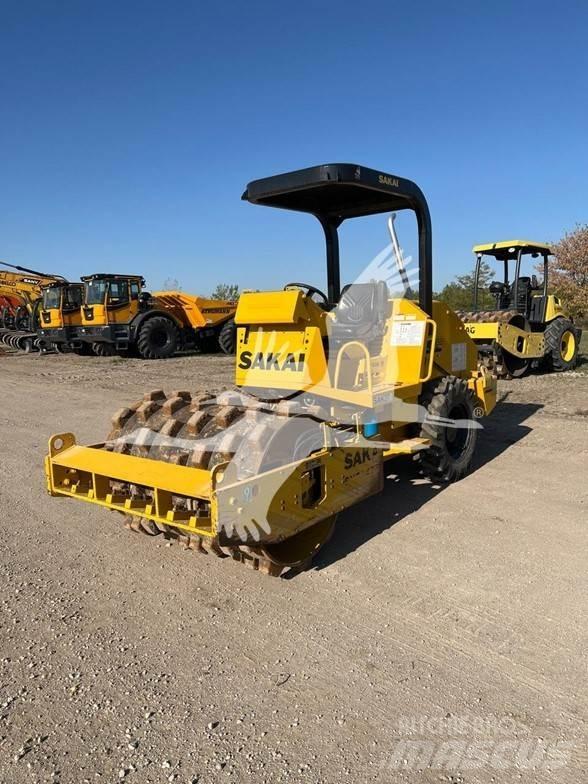 Sakai SV204T Yksivalssijyrät