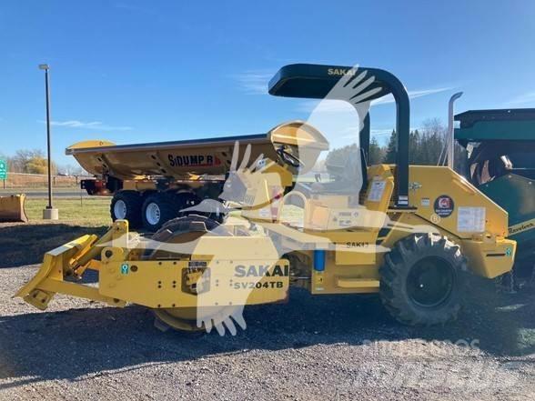 Sakai SV204TB Yksivalssijyrät