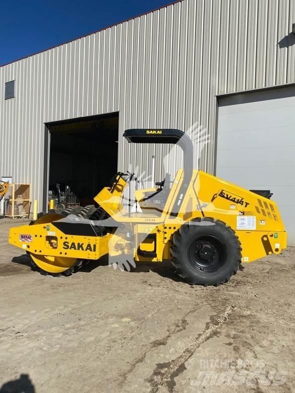Sakai SV414T Yksivalssijyrät