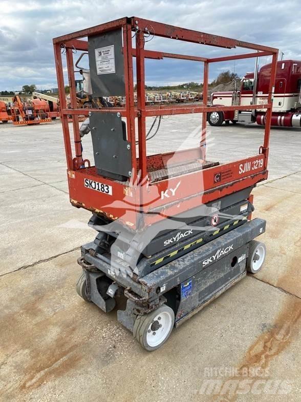 SkyJack SJ3219 Saksilavat