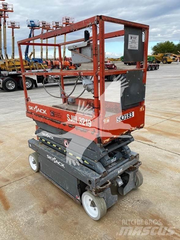 SkyJack SJ3219 Saksilavat