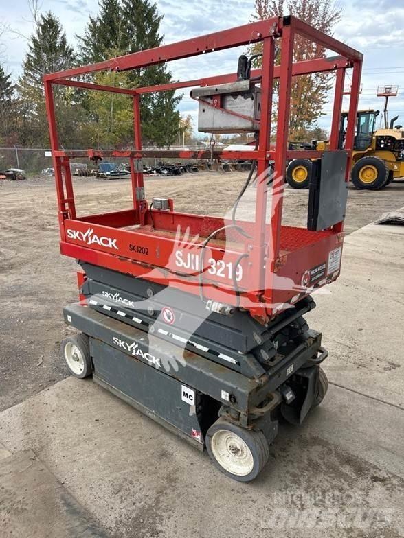 SkyJack SJ3219 Saksilavat