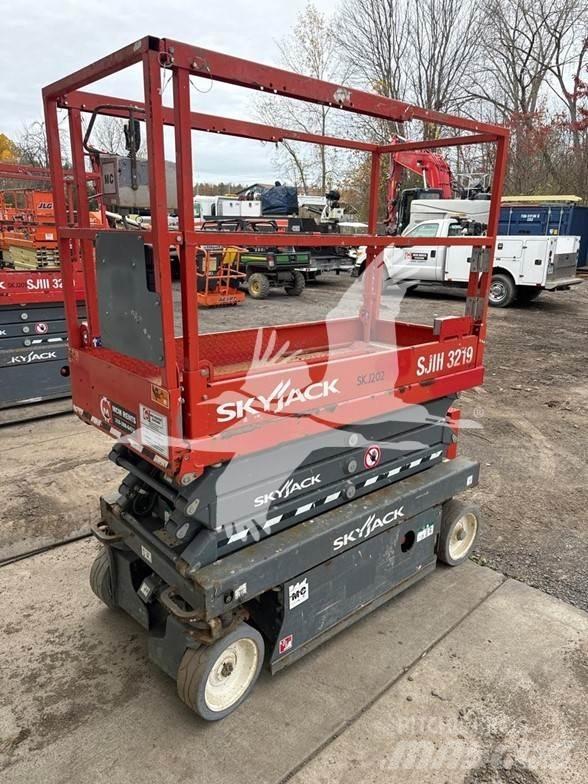 SkyJack SJ3219 Saksilavat