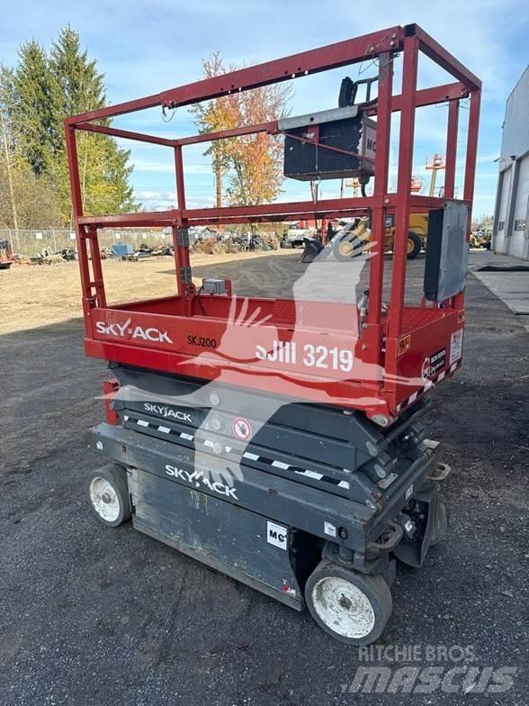 SkyJack SJ3219 Saksilavat