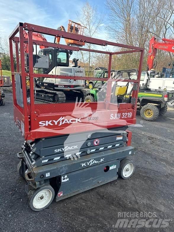 SkyJack SJ3219 Saksilavat
