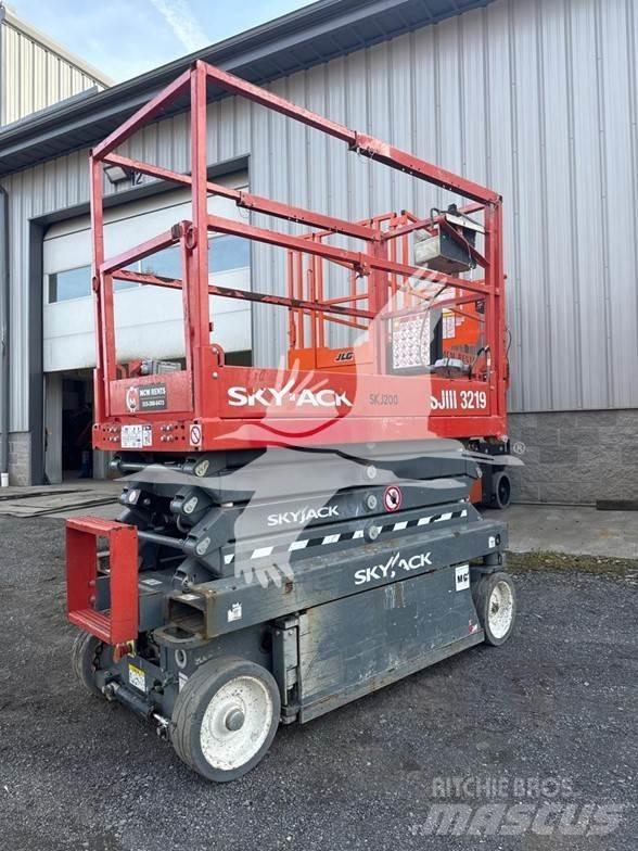 SkyJack SJ3219 Saksilavat