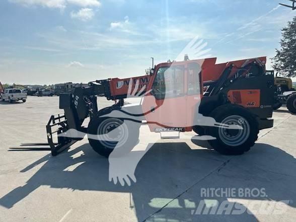 SkyTrak 10054 Kurottajat