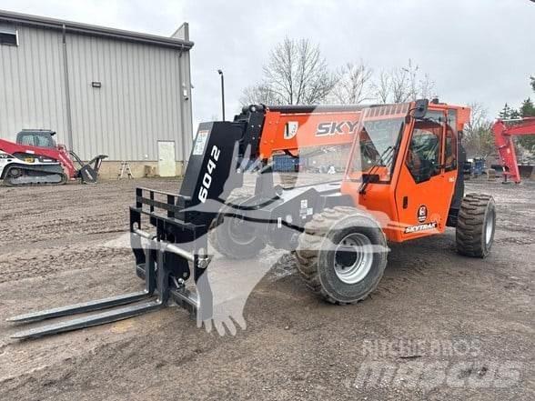 SkyTrak 6042 Kurottajat