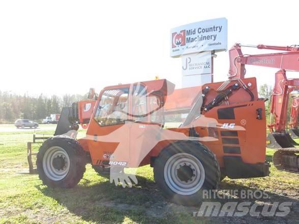 SkyTrak 8042 Kurottajat