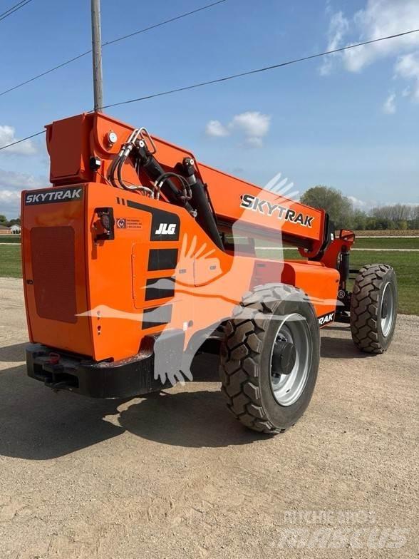 SkyTrak 8042 Kurottajat