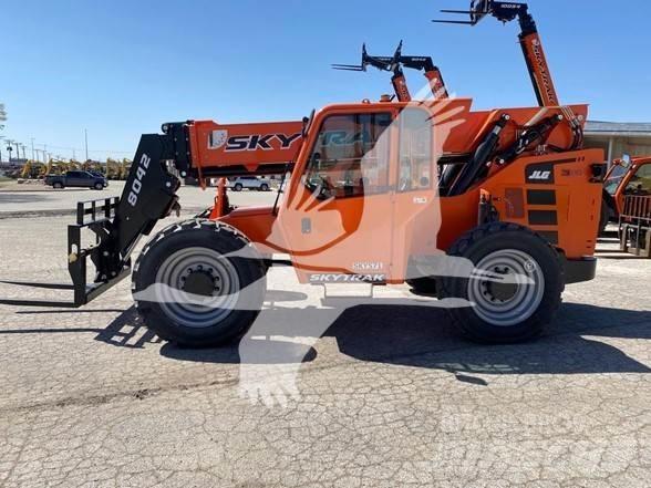 SkyTrak 8042 Kurottajat