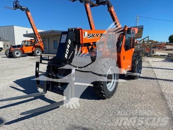 SkyTrak 8042 Kurottajat