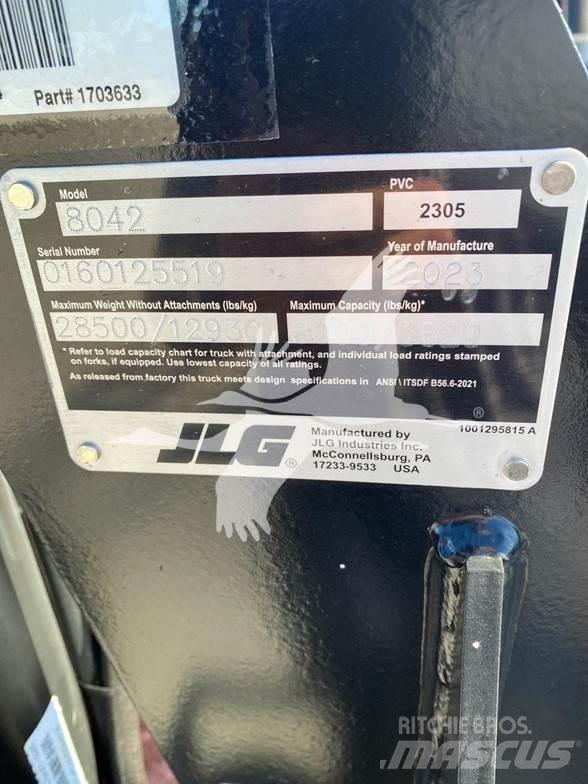 SkyTrak 8042 Kurottajat