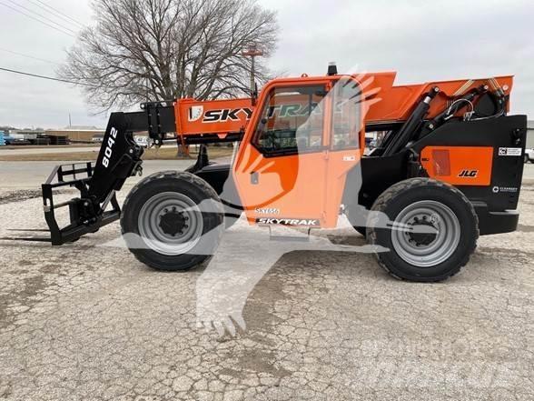SkyTrak 8042 Kurottajat
