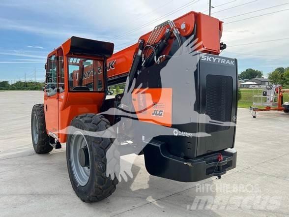 SkyTrak 8042 Kurottajat
