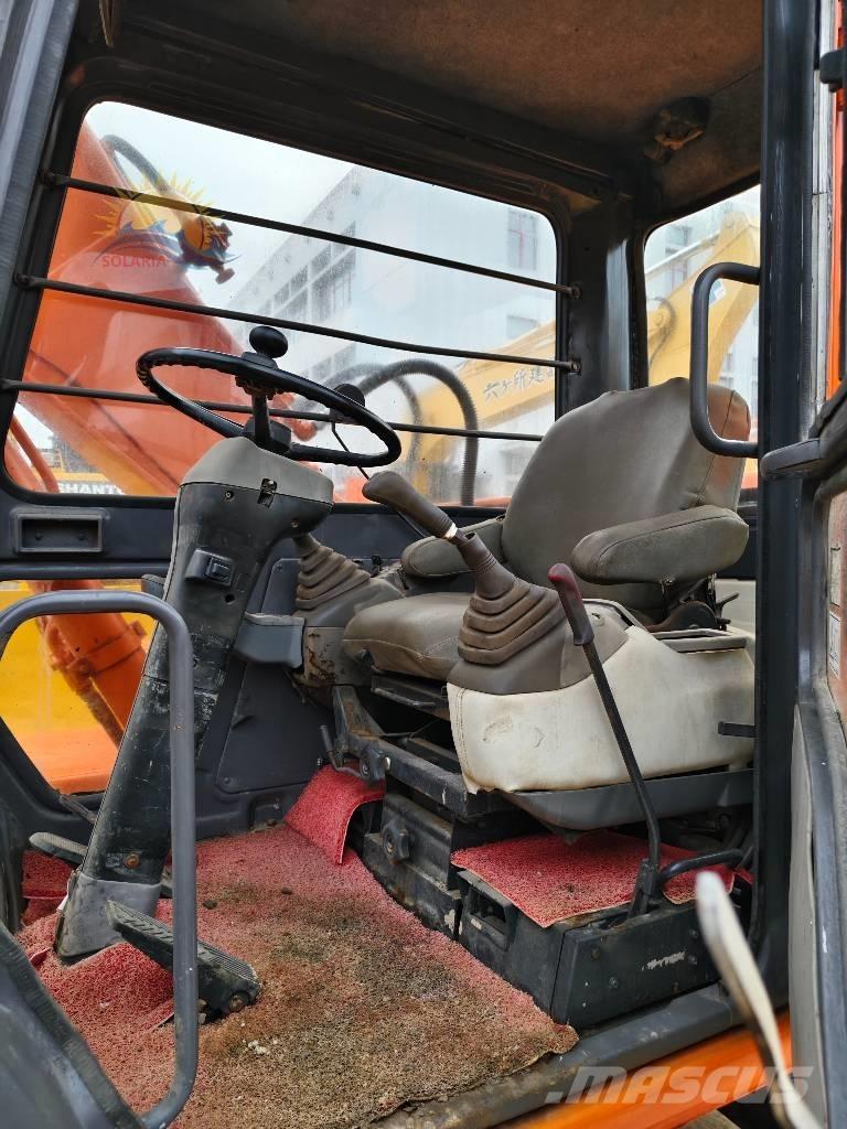 Hitachi EX 100 W D Pyöräkaivukoneet