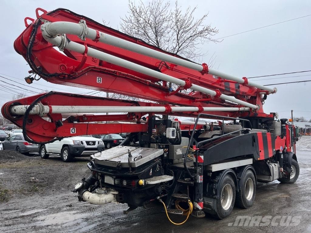 Liebherr 37XXT-Z4 Betonipumppuautot