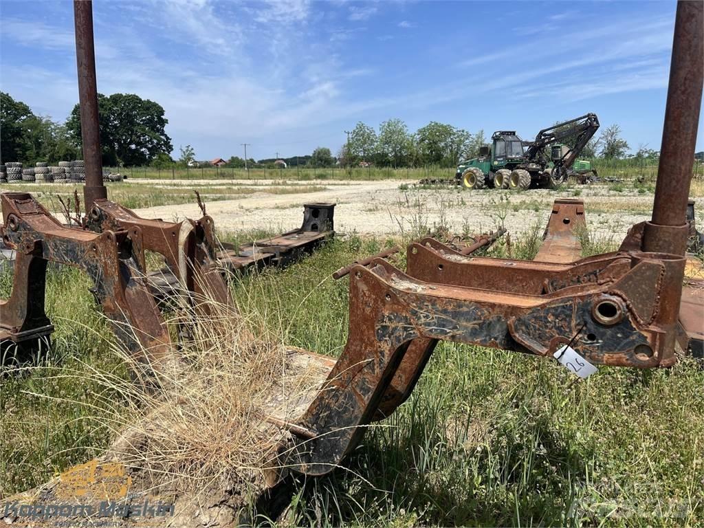 Komatsu 890.3 Muut