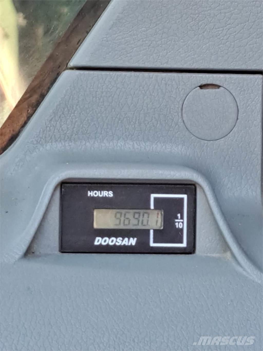 Doosan DX170W-5 Pyöräkaivukoneet