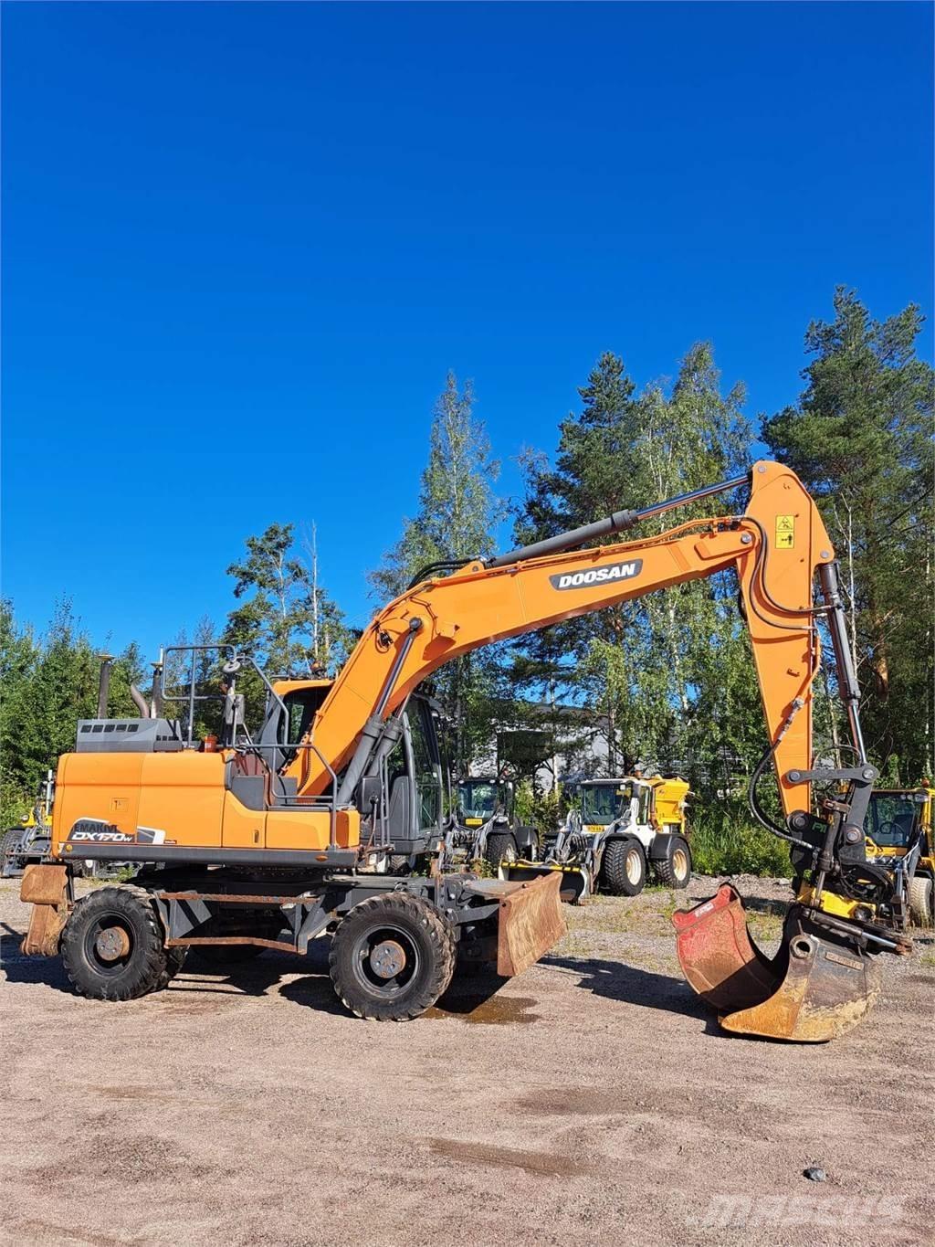 Doosan DX170W-5 Pyöräkaivukoneet