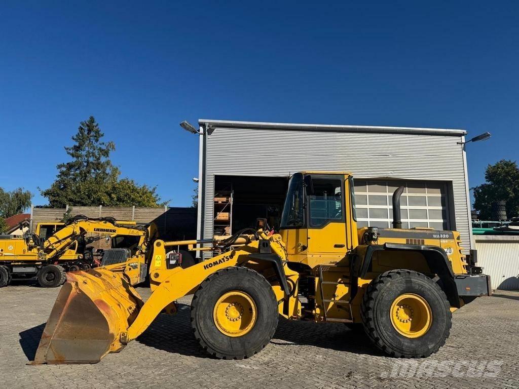 Komatsu WA 320-3H Pyöräkuormaajat