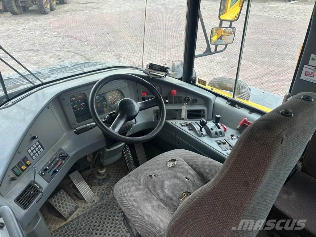 Volvo A25D Dumpperit