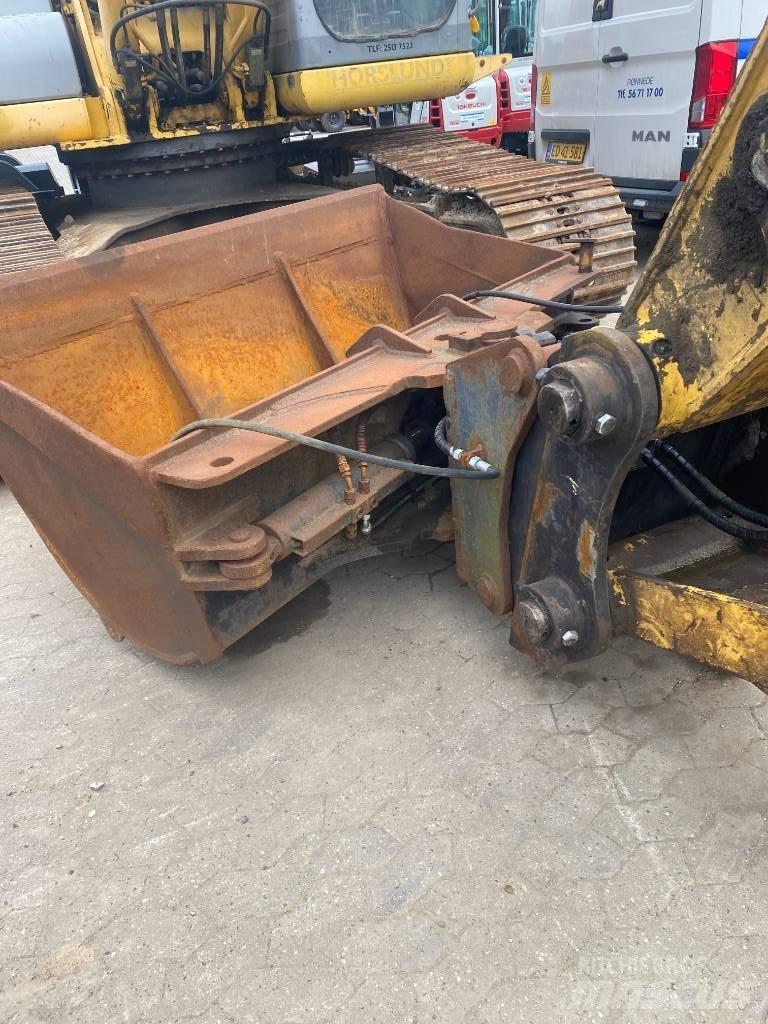 New Holland E 265 Telakaivukoneet